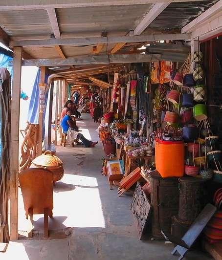 Digue handicraft market 